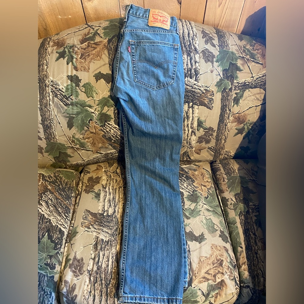 Levi’s 559 31x32 blue jeans.